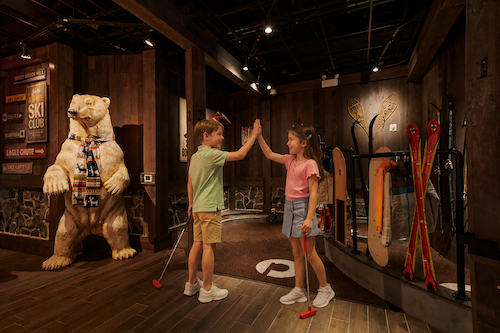 Come Play Indoor Mini Golf NYC at Puttery