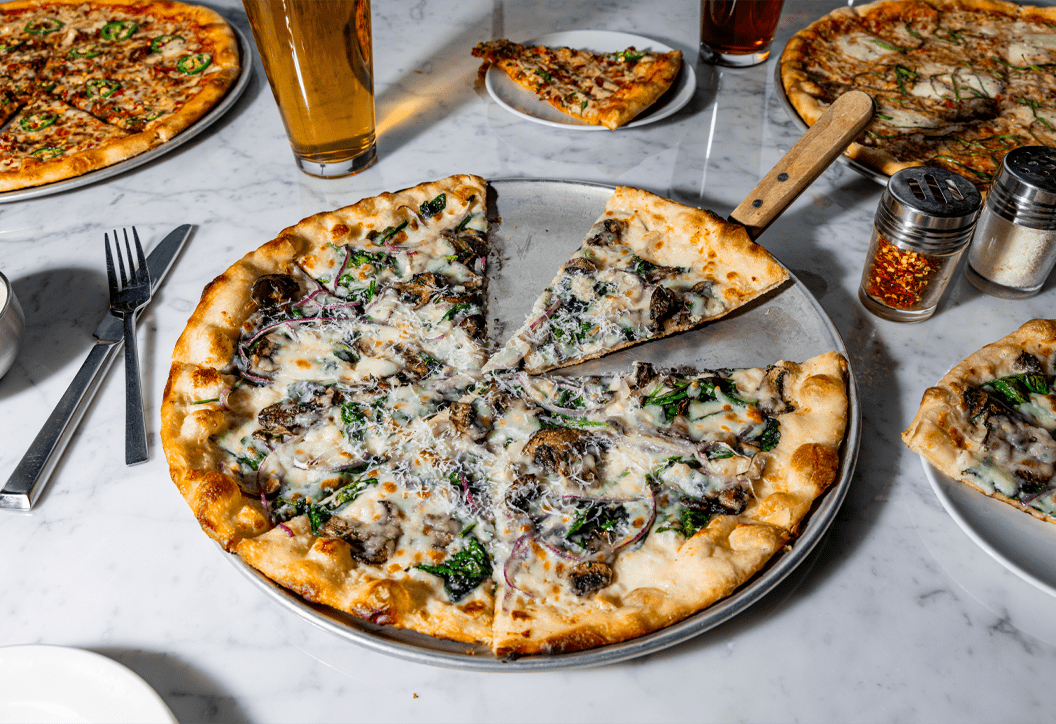 Puttery | Mini Golf, Dining, Craft Drinks & Group Events