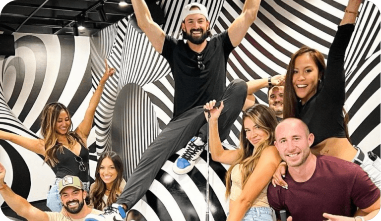 Puttery friends having fun on the illusion course